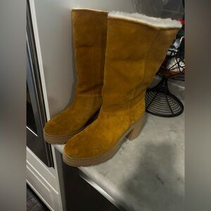 Women's Tan Suede Boots Sundance sz 38 ( 7.5) NWOB